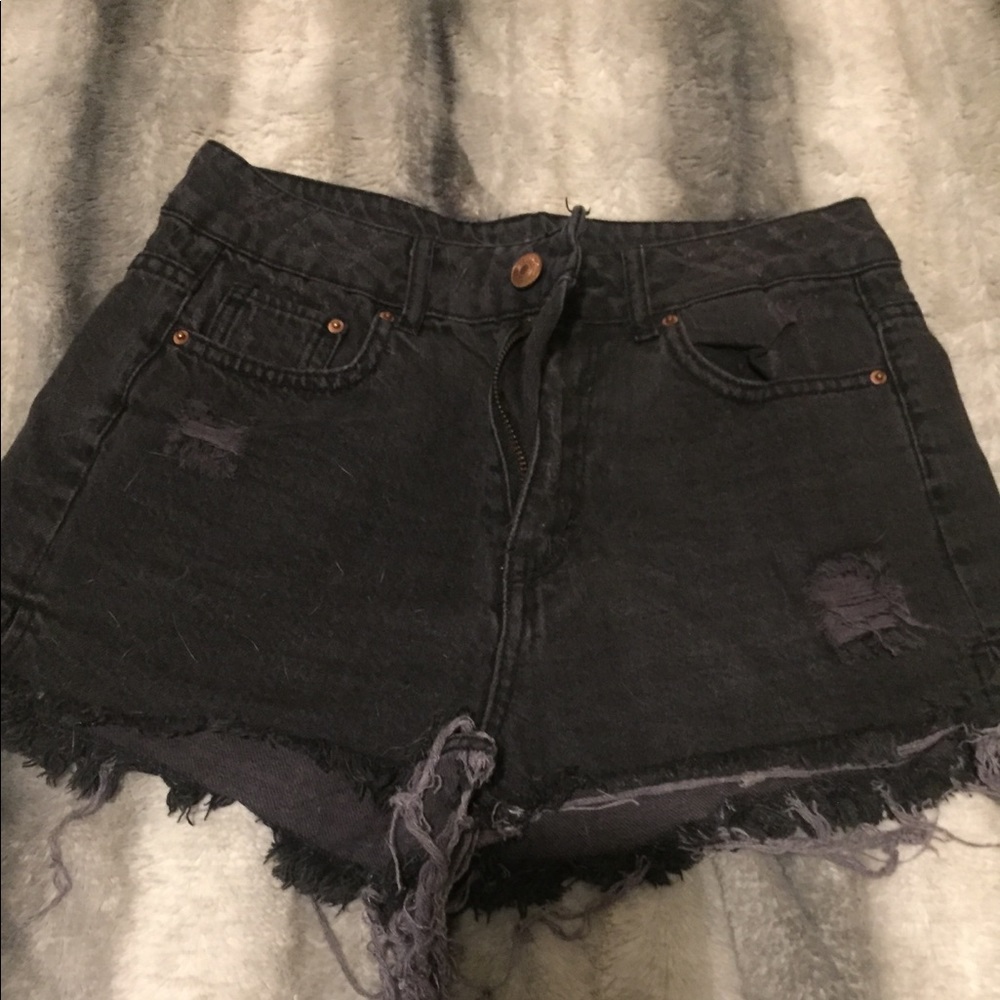 HM black booty shorts